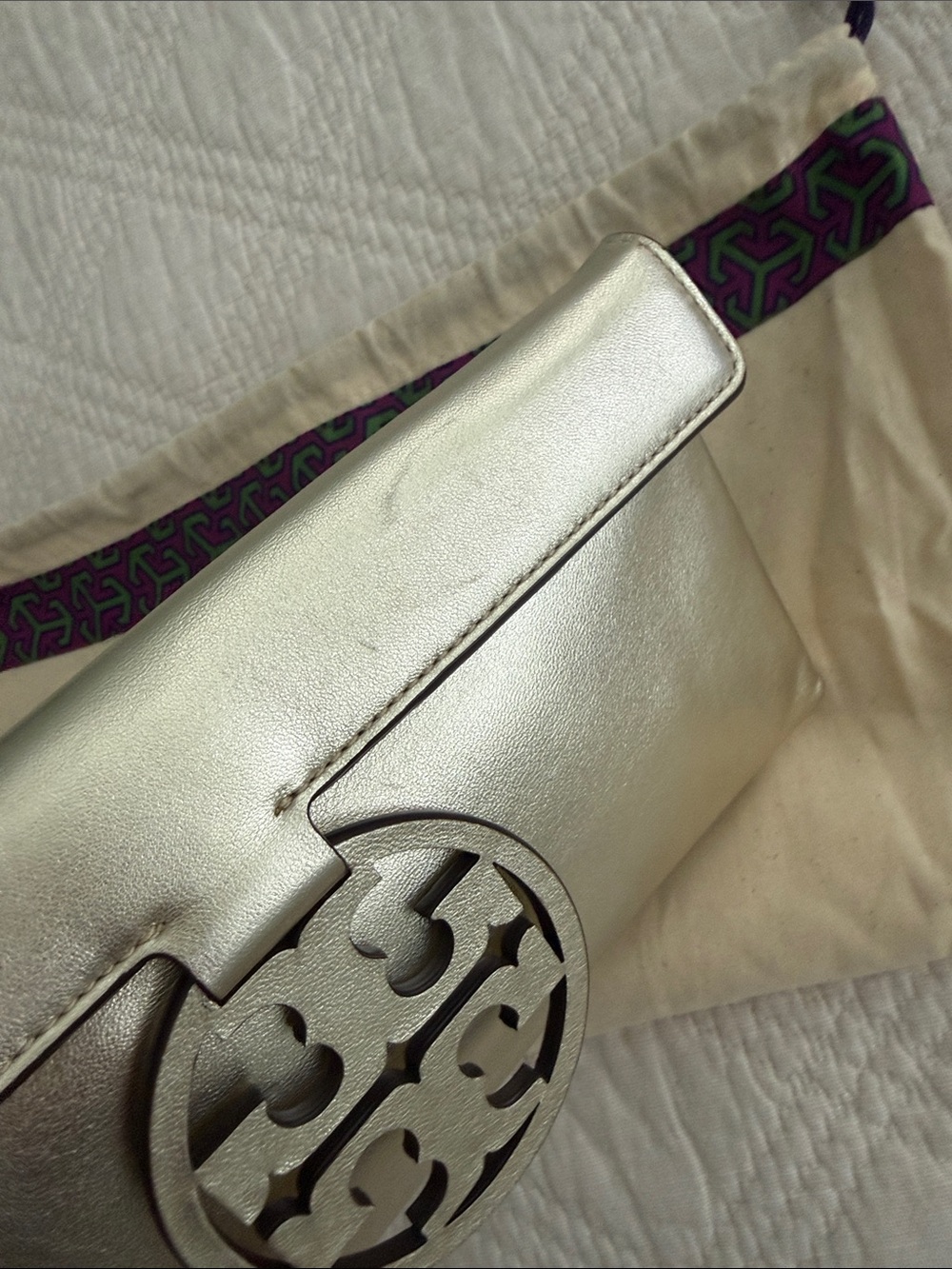 TORY BURCH Miller Clutch Bag Gold Leather Clutch Bag - Picture 8 of 16
